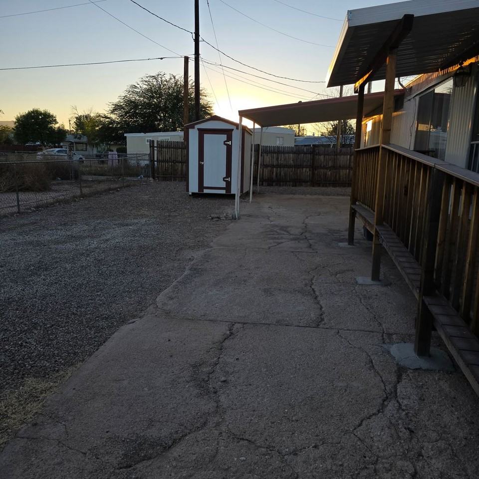 221 North County Road - Photo 2 of 11