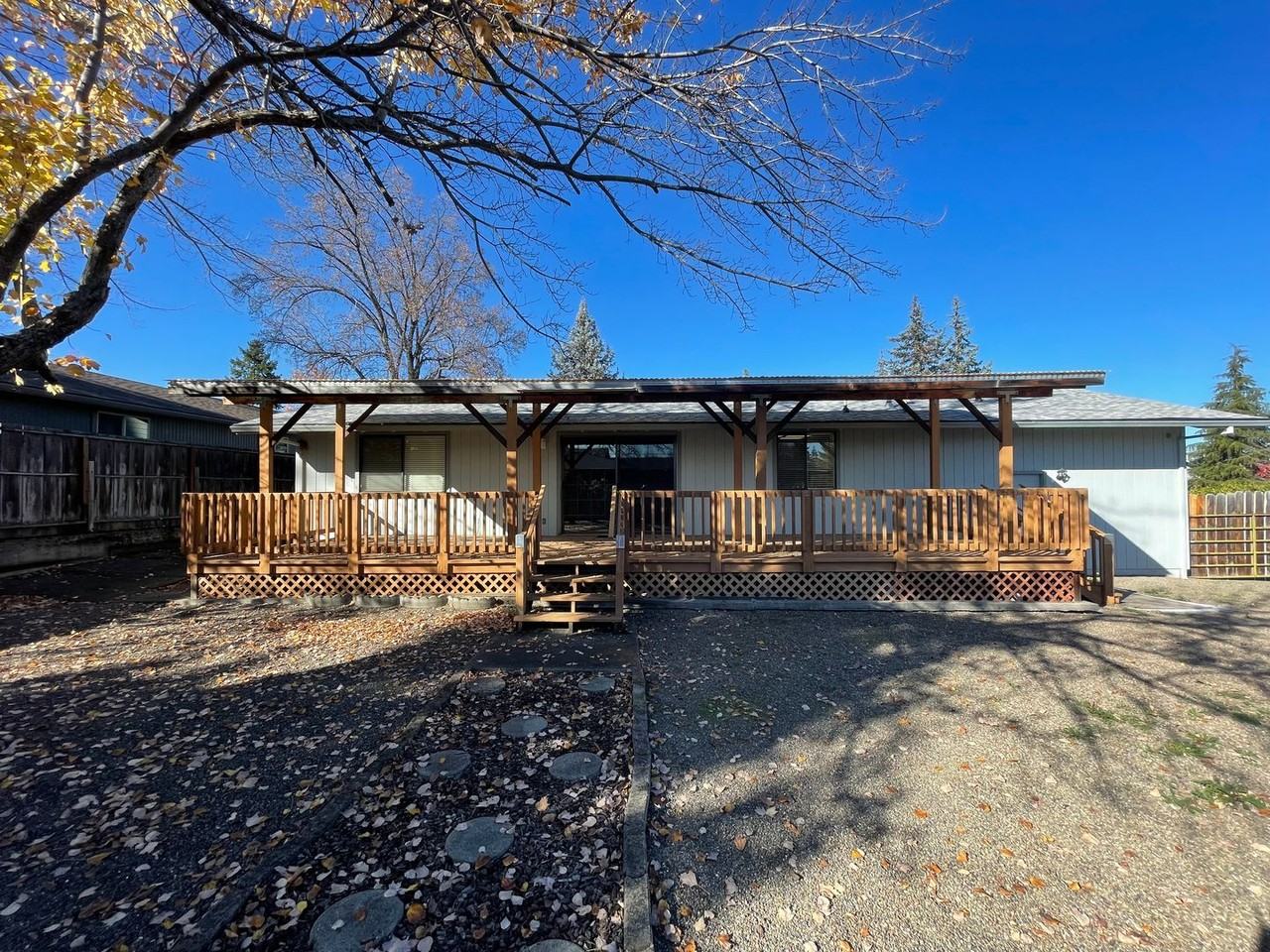 2784 Tonia Cir - Photo 5 of 38