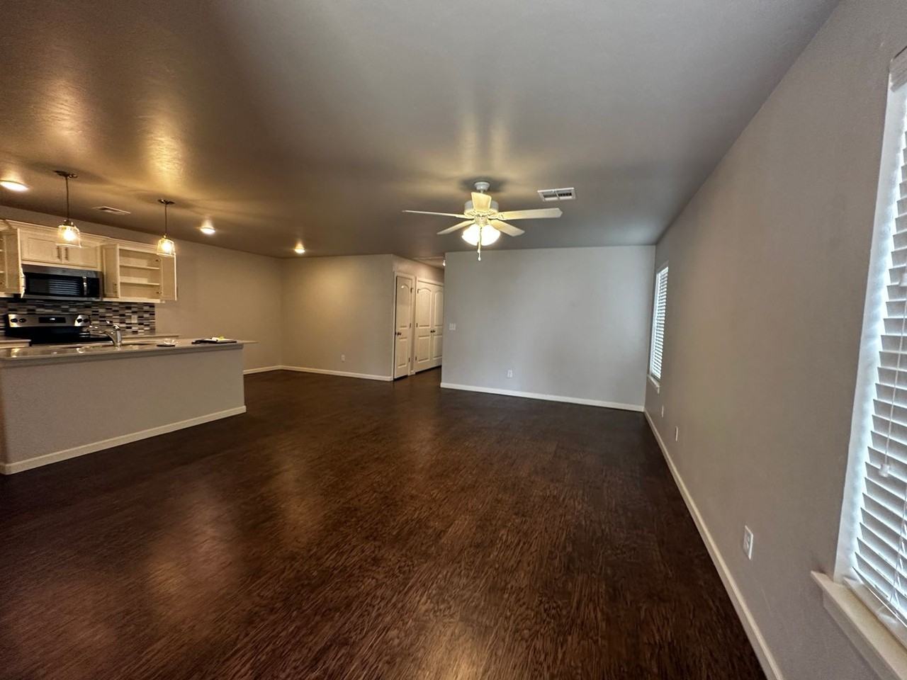 11416 N Lincoln Blvd - Photo 4 of 21