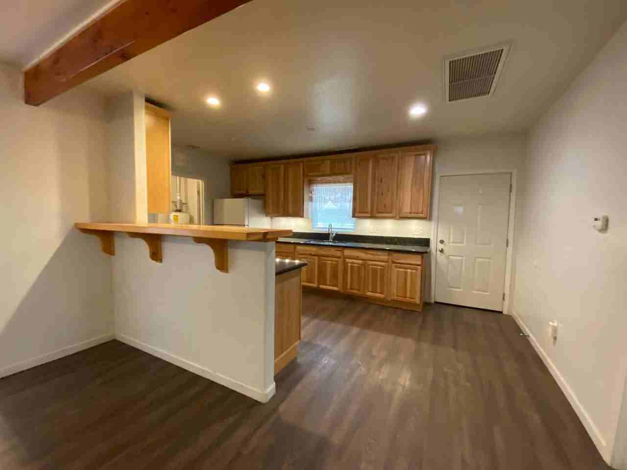 863 Union Street - Photo 3 of 19