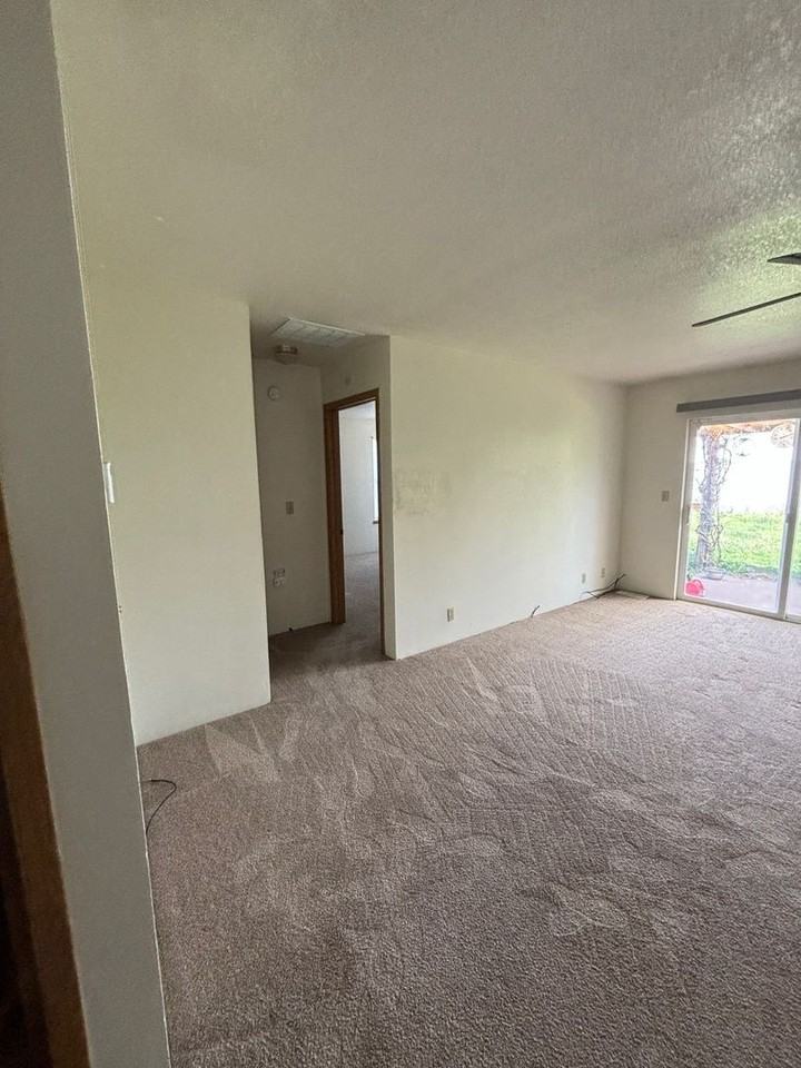 2307 East O Court - Photo 3 of 25