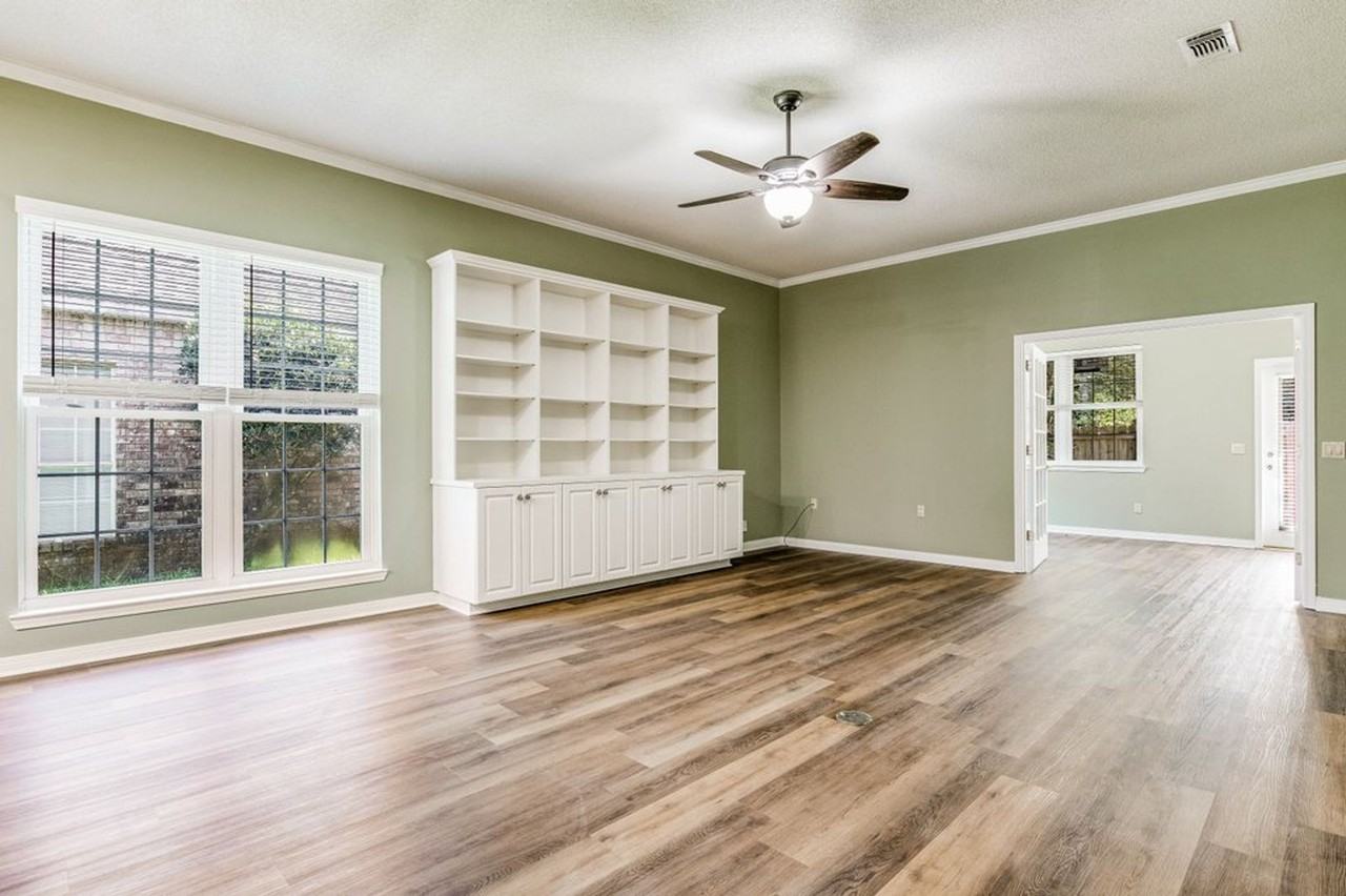 1443 Champions Green Drive - Photo 4 of 37