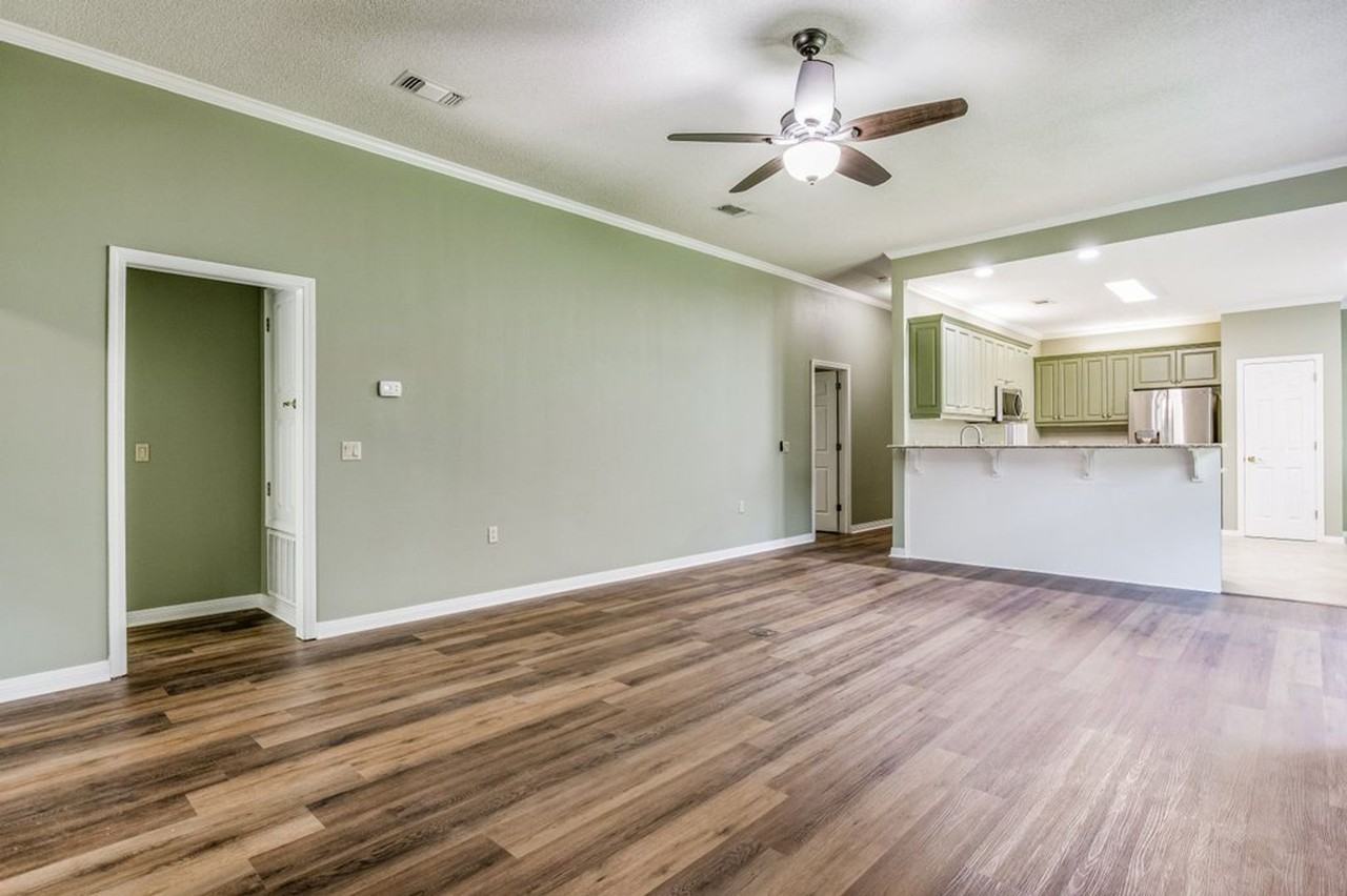 1443 Champions Green Drive - Photo 6 of 37