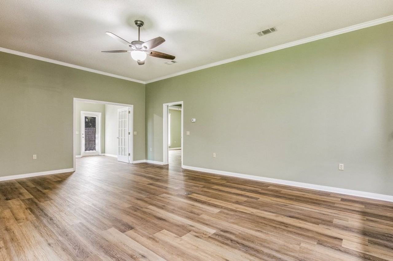 1443 Champions Green Drive - Photo 7 of 37