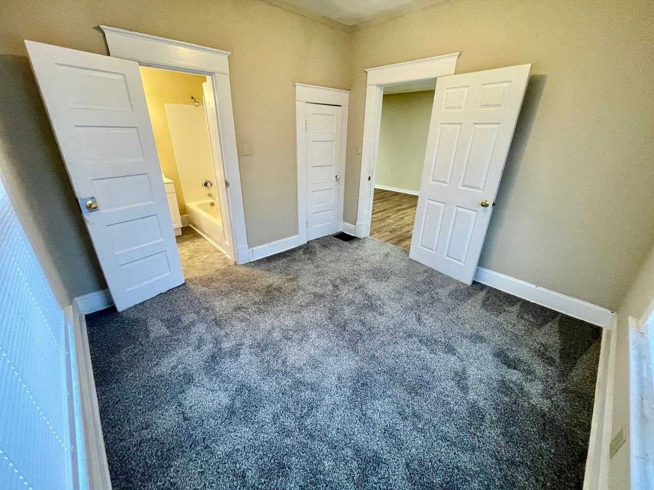 919 S Douglas Ave - Photo 5 of 21