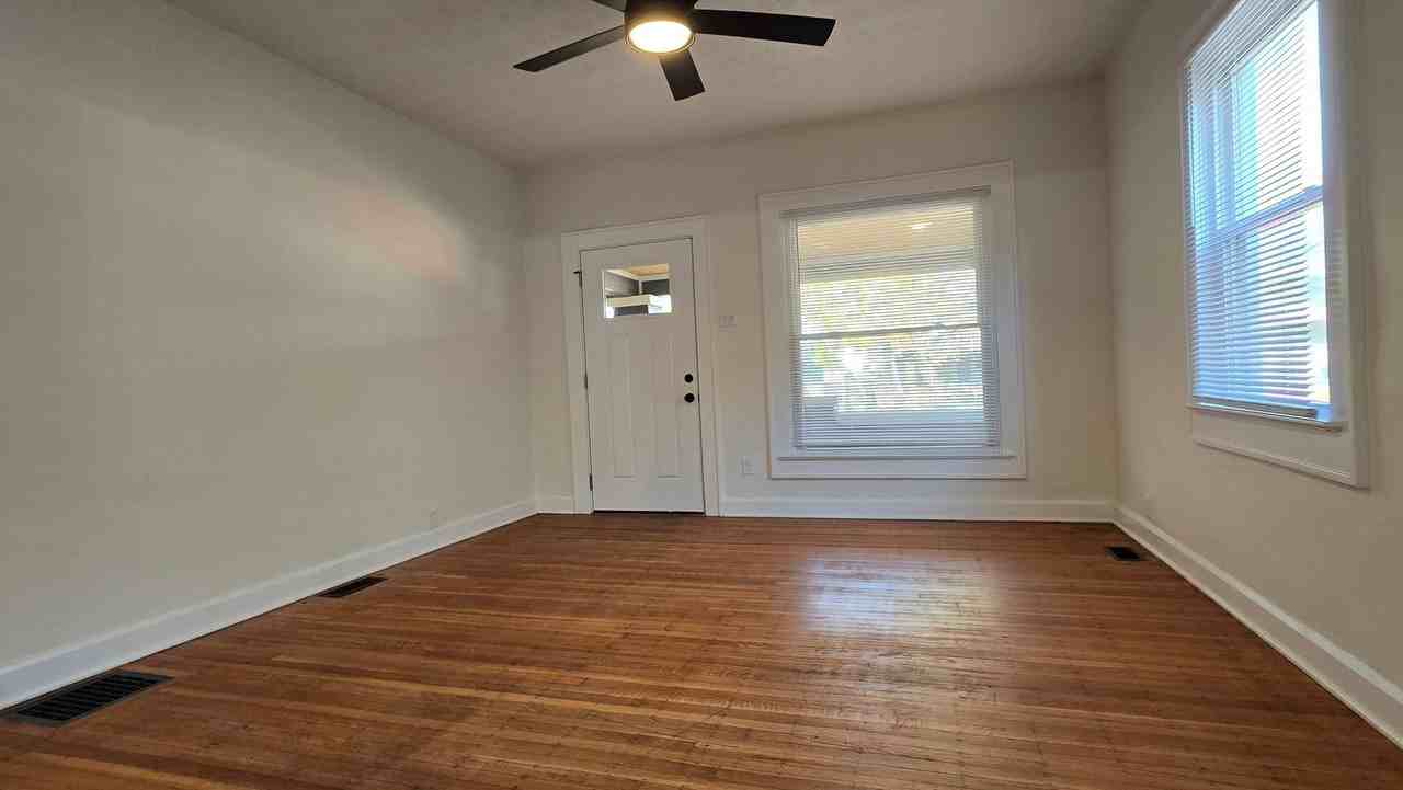 1027 Hervey Street - Photo 6 of 38