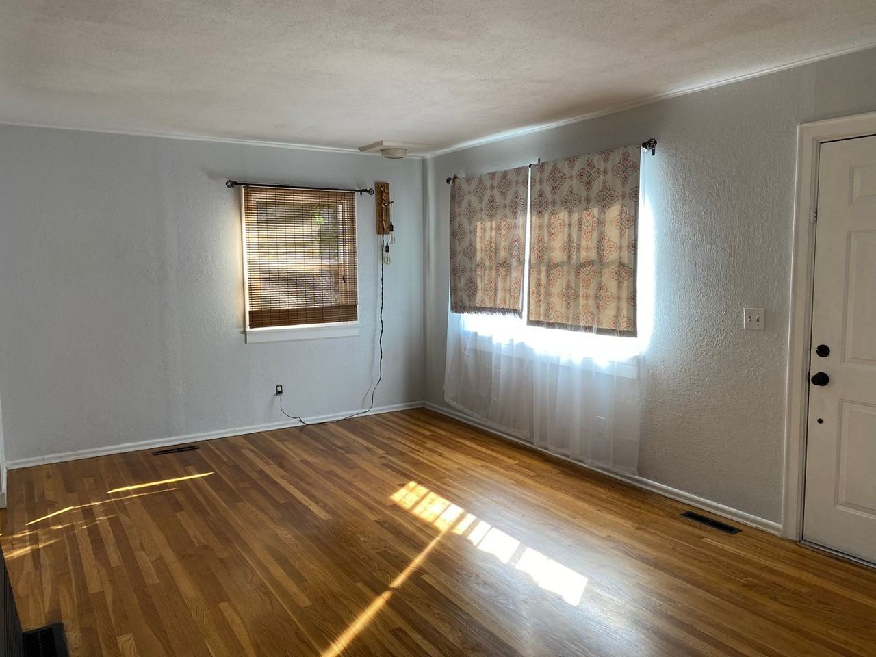 407 E 18th Ave - Photo 4 of 22