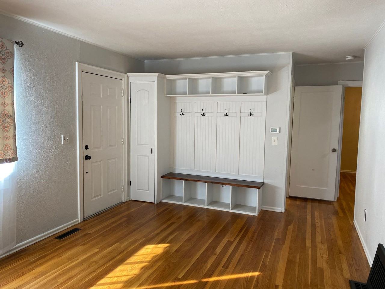 407 E 18th Ave - Photo 5 of 22