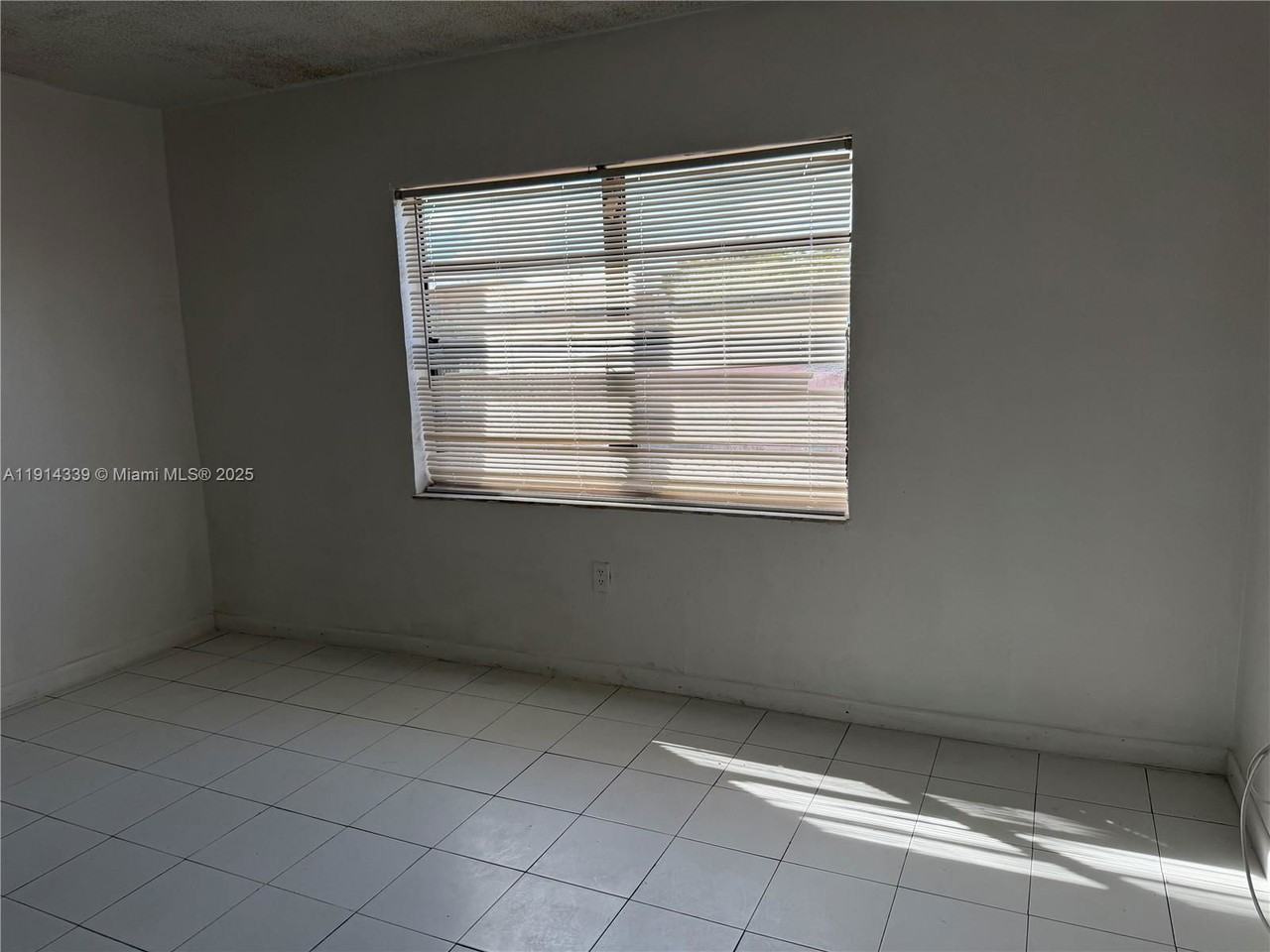 1325 W 68th St #311 - Photo 5 of 8