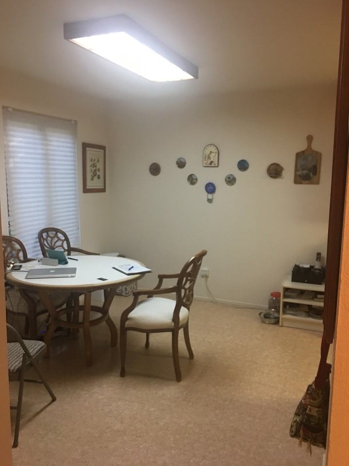 122 Surrey Lane - Photo 5 of 18