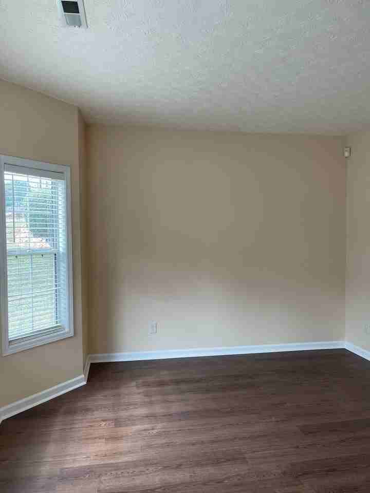 318 Derby Drive - Photo 7 of 15