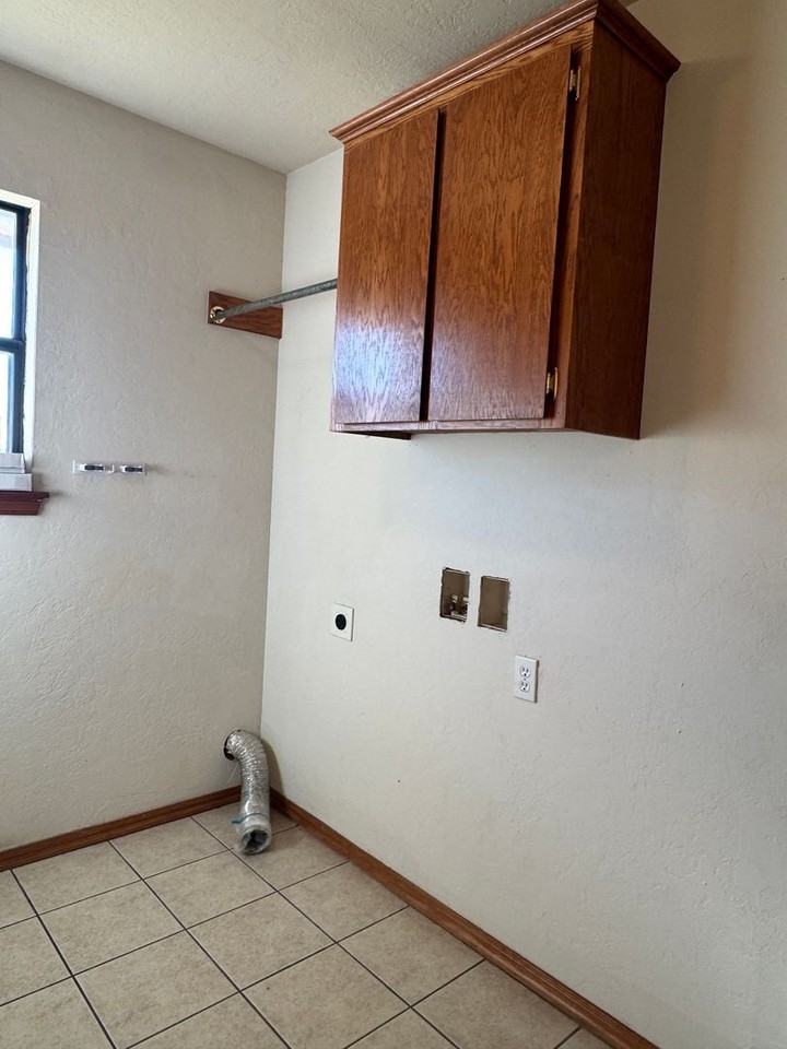 1916 Southwest East Avenue #B - Photo 7 of 11