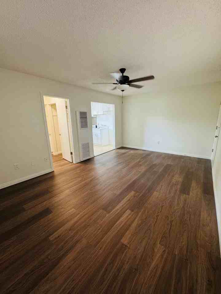 Shady View Apartments - Photo 7 of 11