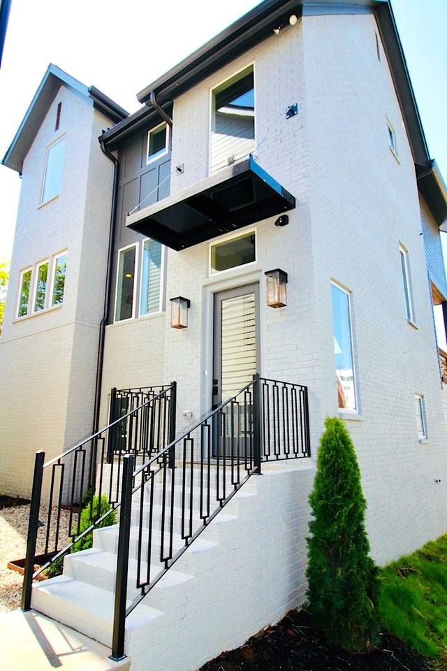 1107B Argyle Ave - Photo 2 of 37