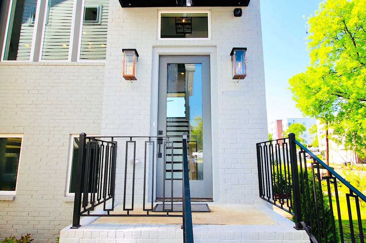 1107B Argyle Ave - Photo 3 of 37