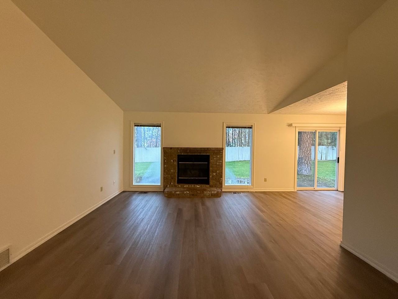 6934 N Old Fort Dr - Photo 5 of 47