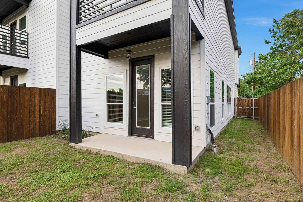 2811 Harston St - Photo 5 of 20