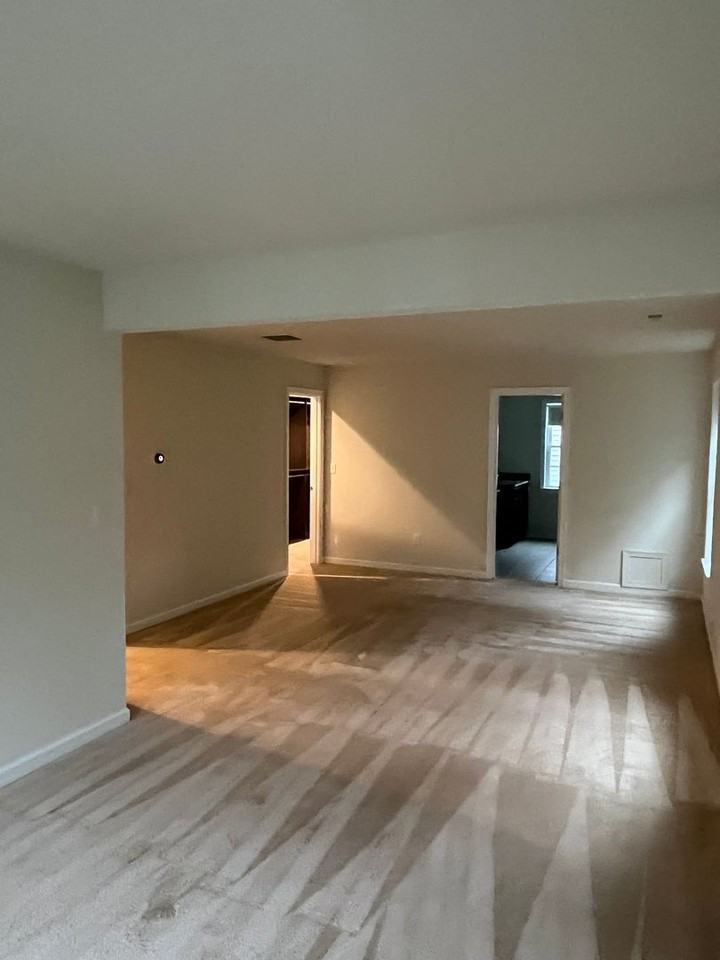 170 Stonehaven Drive - Photo 4 of 31