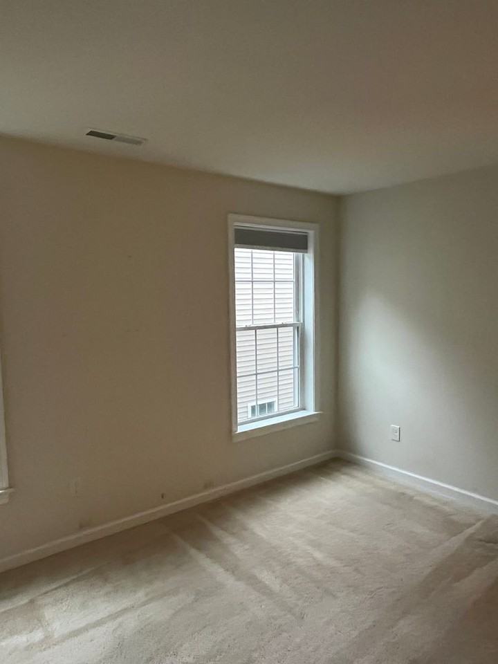 170 Stonehaven Drive - Photo 7 of 31