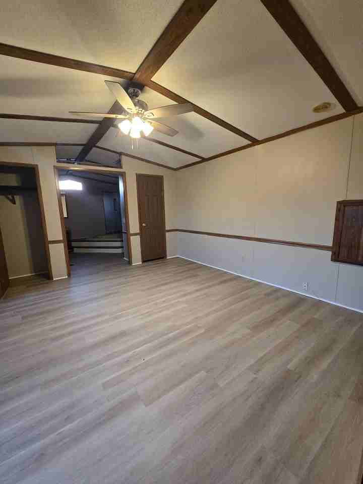 406 Mount Vernon Drive - Photo 2 of 20