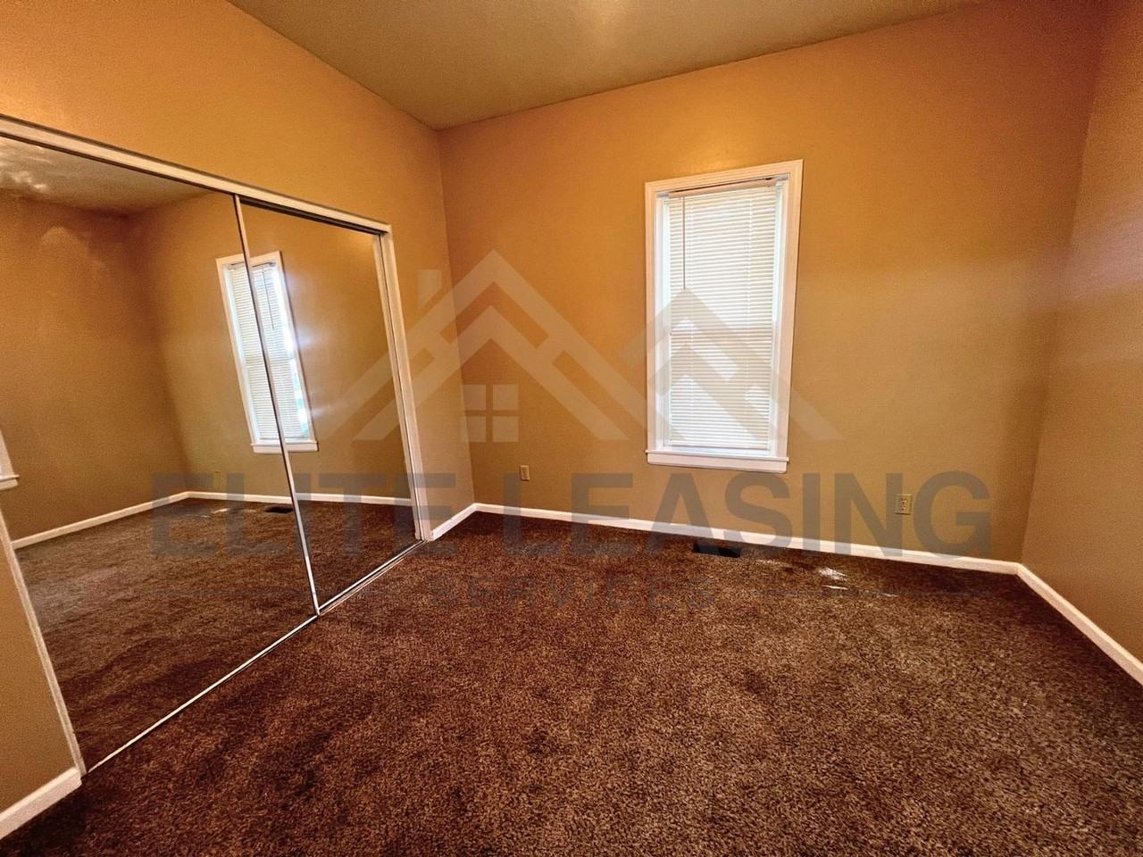 2800 Southeast Michigan Avenue - Photo 6 of 7