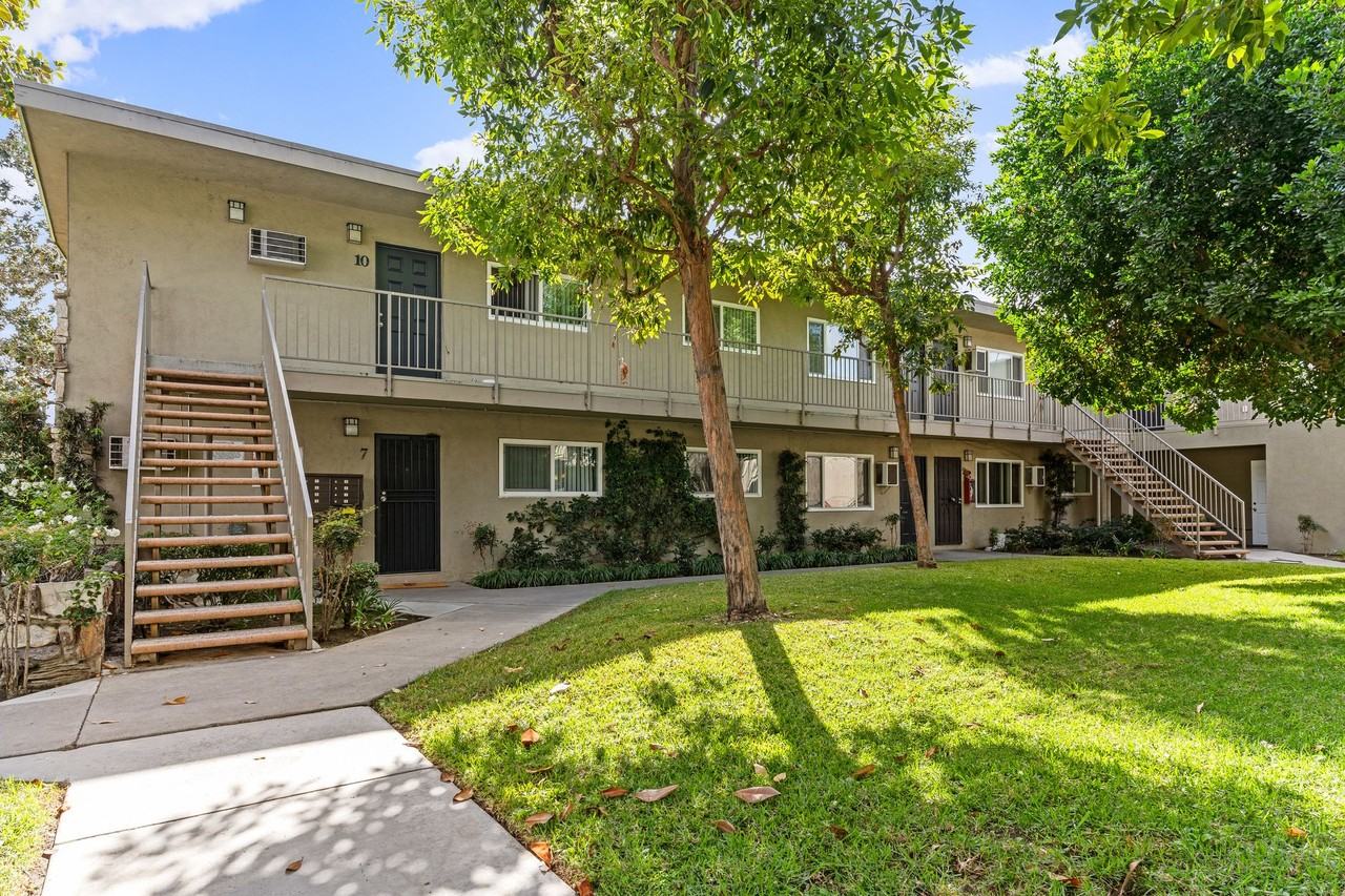 113-201 South Lillie Avenue - Photo 6 of 7