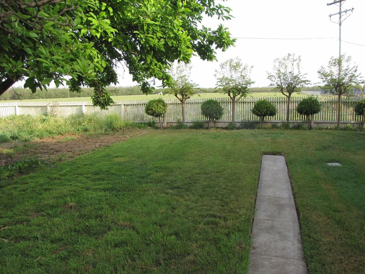 15573 E Milton Rd - Photo 3 of 4