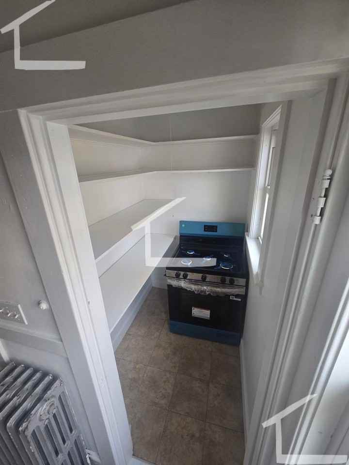 70 Montcalm Ave - Photo 4 of 8