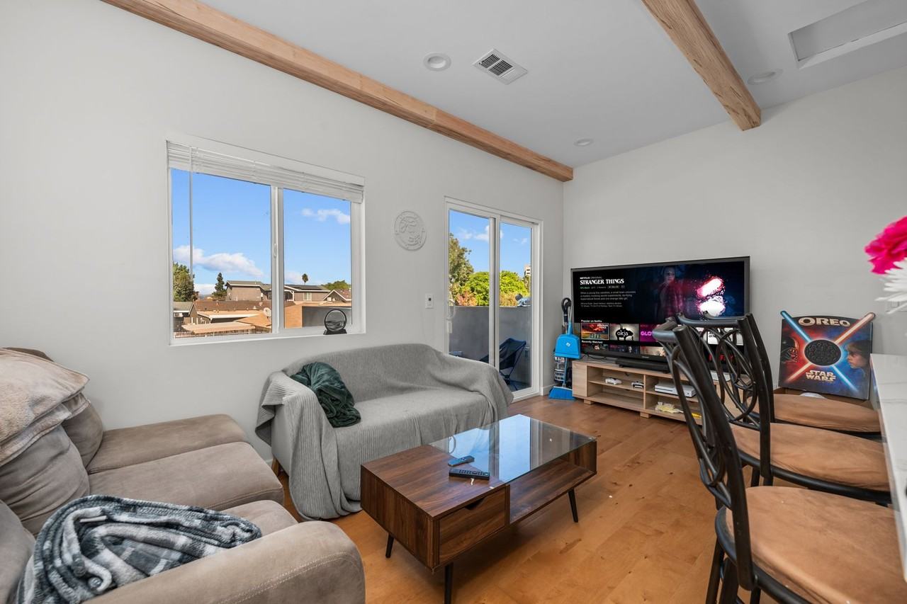 5338 Hewlett Dr - Photo 6 of 17