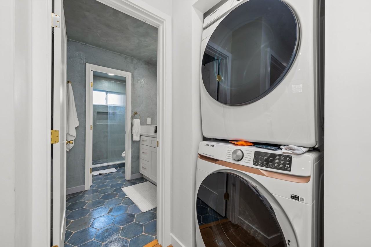 5338 Hewlett Dr - Photo 7 of 17