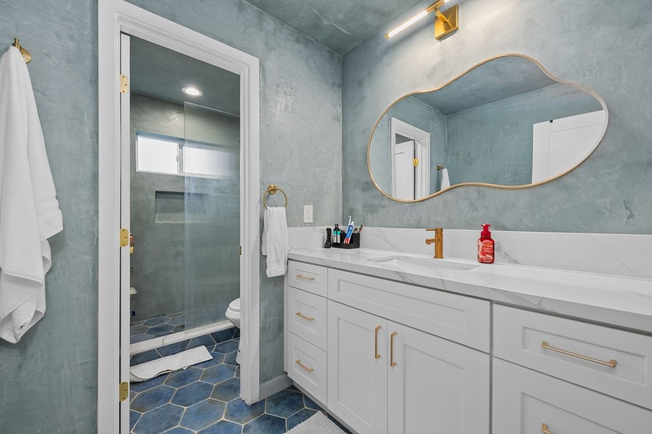 5338 Hewlett Dr - Photo 7 of 17