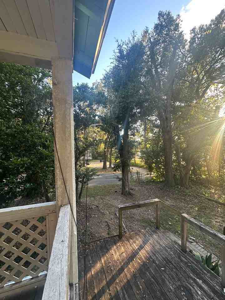 322 East Oakland Avenue - Photo 4 of 24