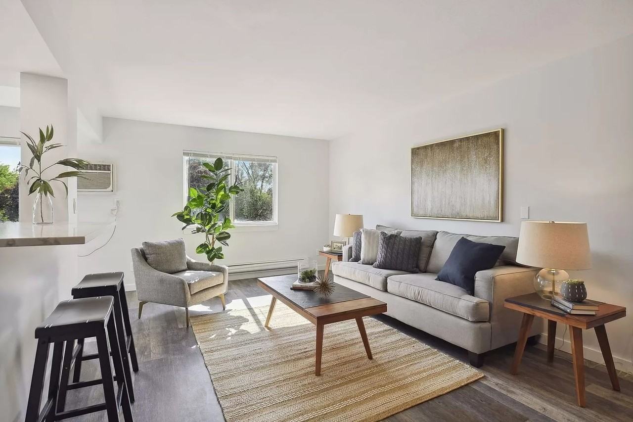 Modern Elegance: Renovated 2BR/1BA Gem with Stylish Finishes! - Photo 4 of 14