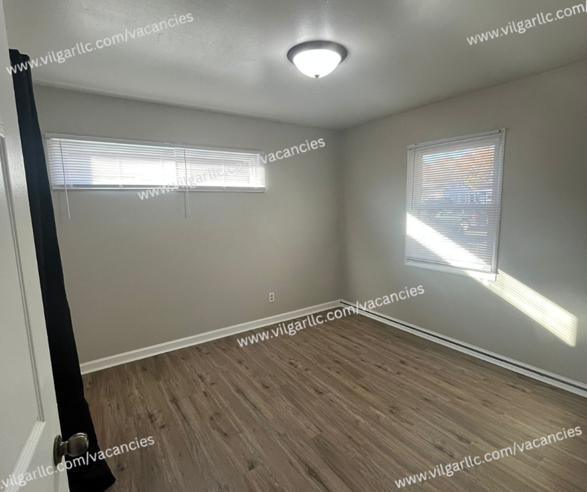 4411 W 19th Plz - Photo 7 of 15