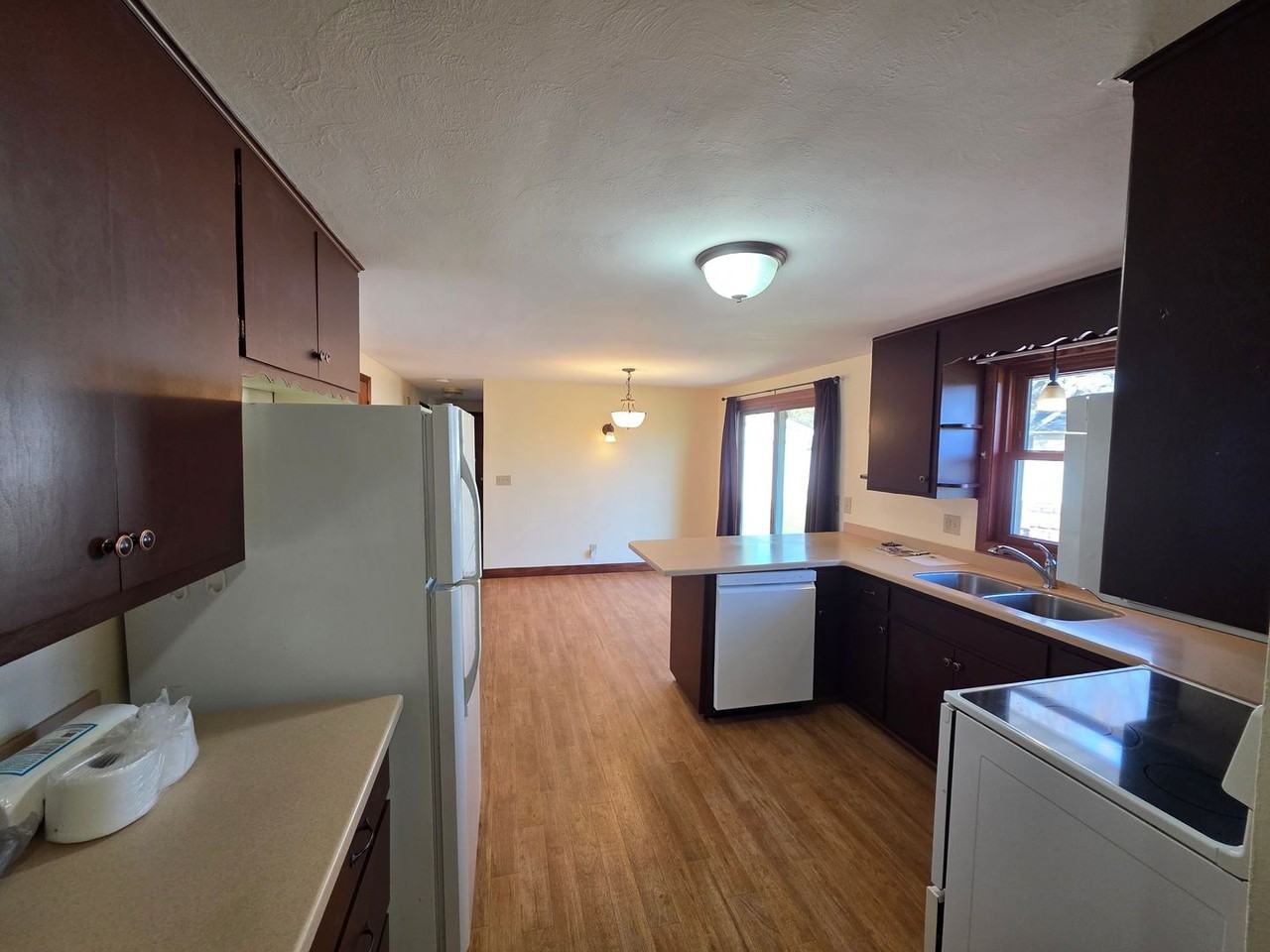 1798 Chateau Dr - Photo 6 of 18