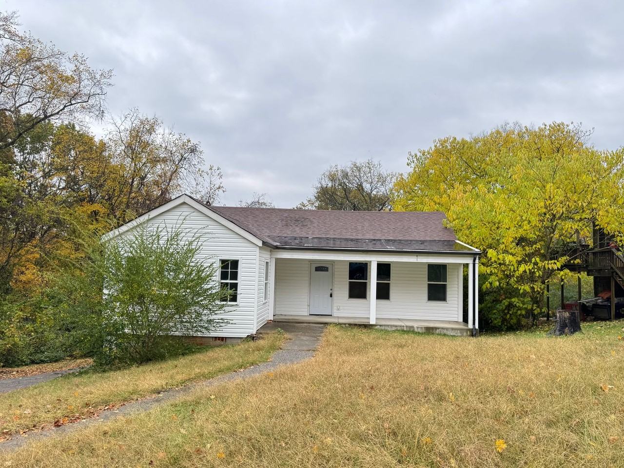 173 Inglewood Drive - Photo 3 of 20