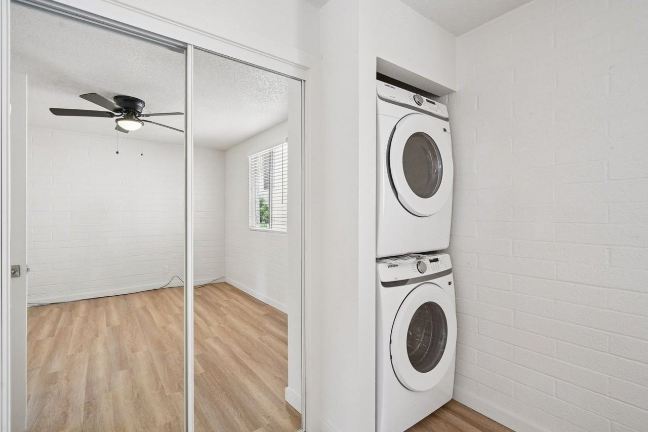 Venture on Maryland – Modern Living in Central Phoenix! - Photo 2 of 24