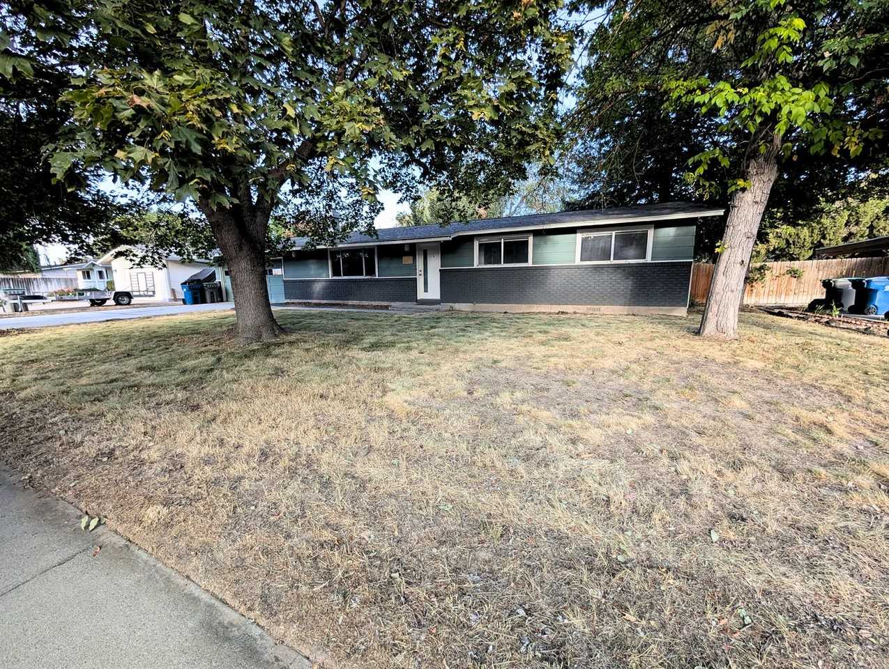 4160 N Maple Grove Rd - Photo 2 of 22