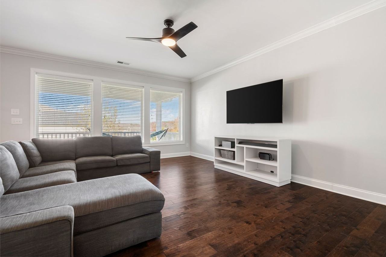 348 Tyner Loop Circle - Photo 6 of 50