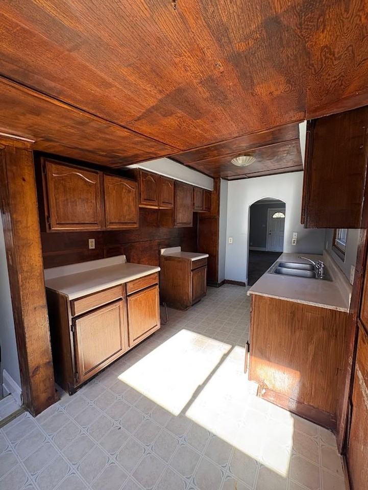 970 Eva Avenue - Photo 4 of 17