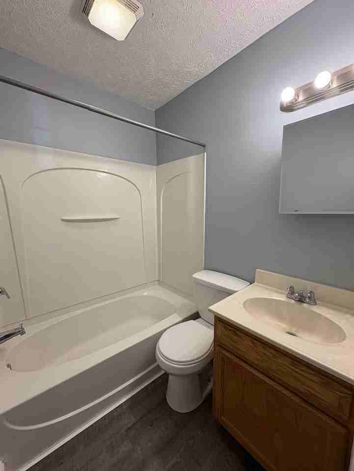 970 Eva Avenue - Photo 6 of 17