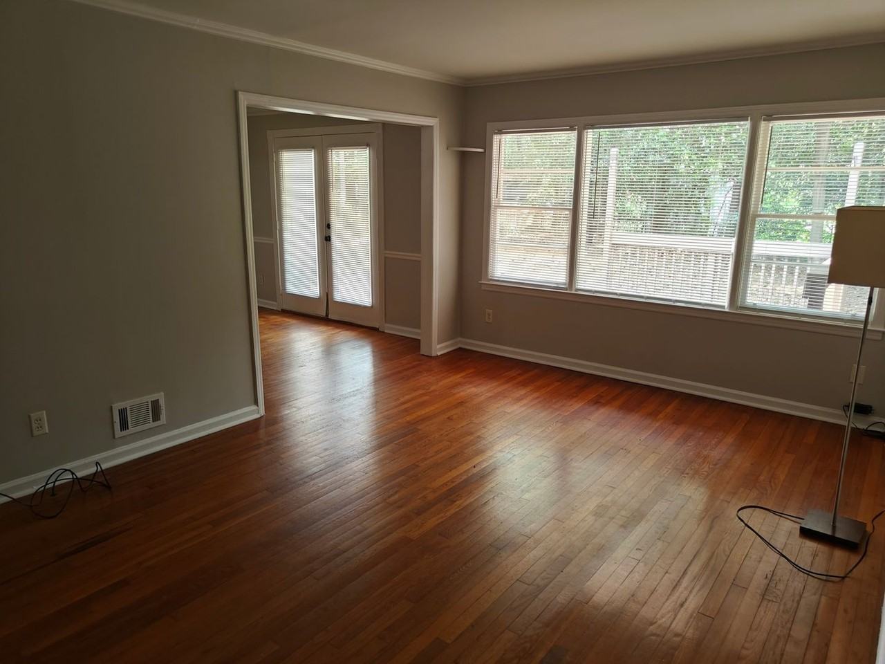 2644 Pineland Avenue - Photo 4 of 14