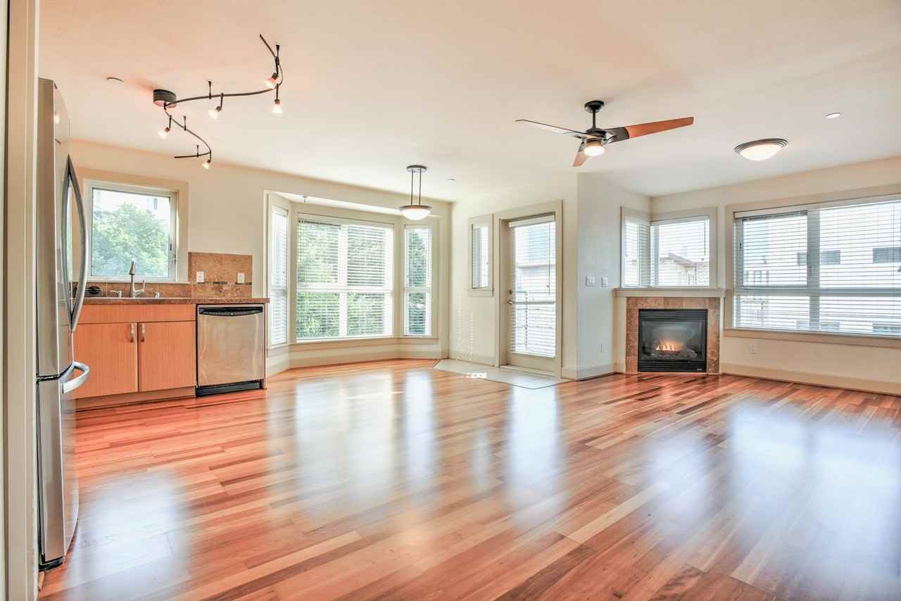 319 Summit Ave E #202 - Photo 3 of 27