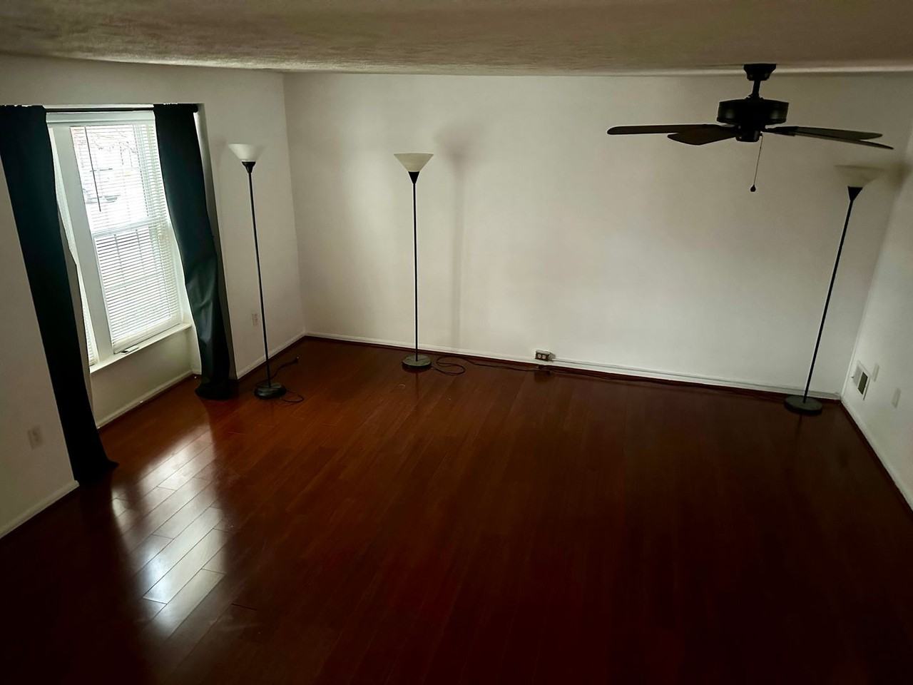 7731 Pomeroy Ct - Photo 2 of 8