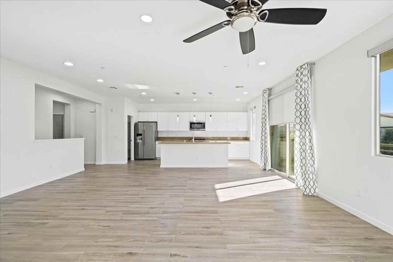 11303 Kraft Mountain Avenue #103 - Photo 5 of 21