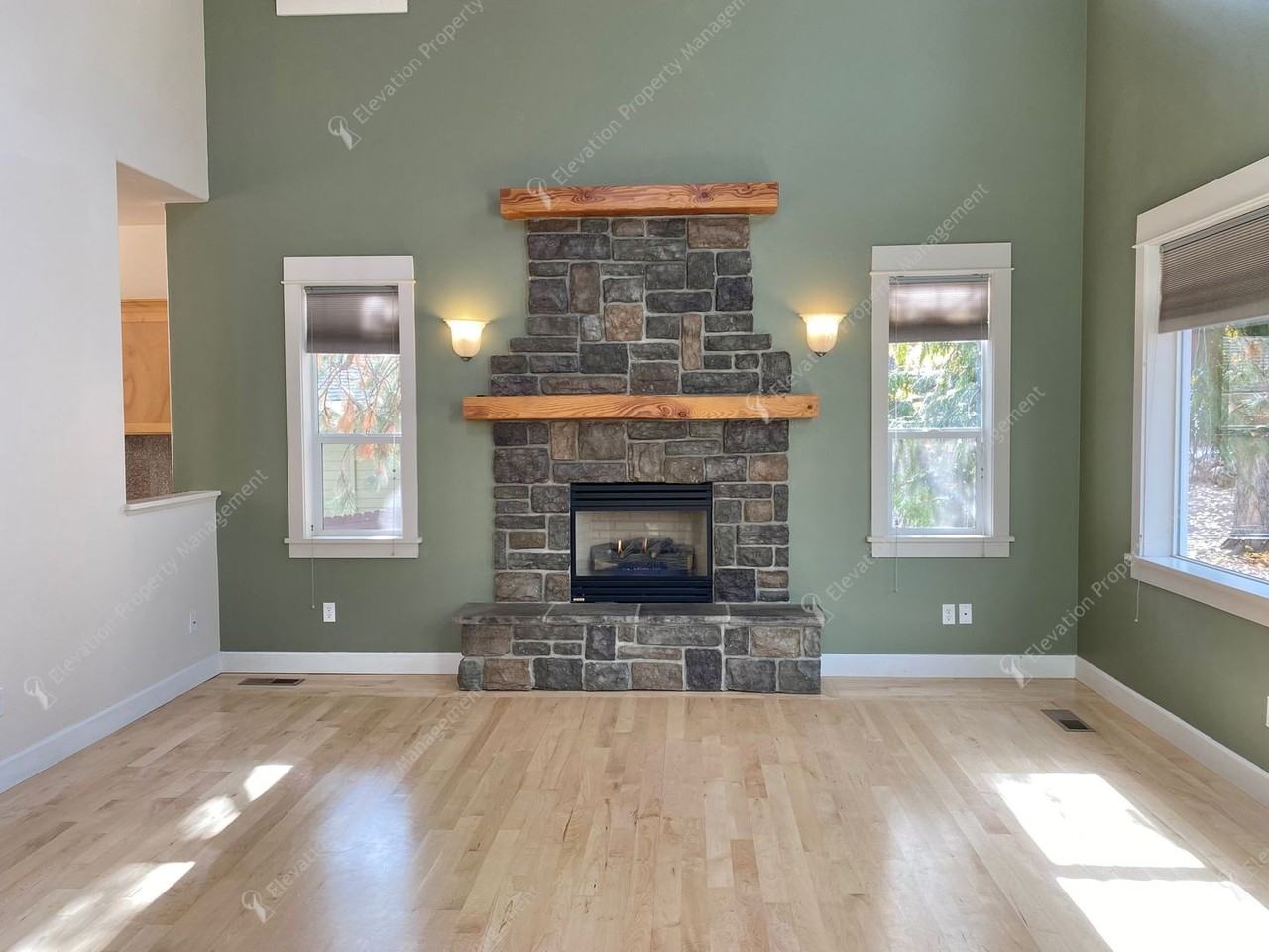 578 Nw Greyhawk Ave - Photo 5 of 44