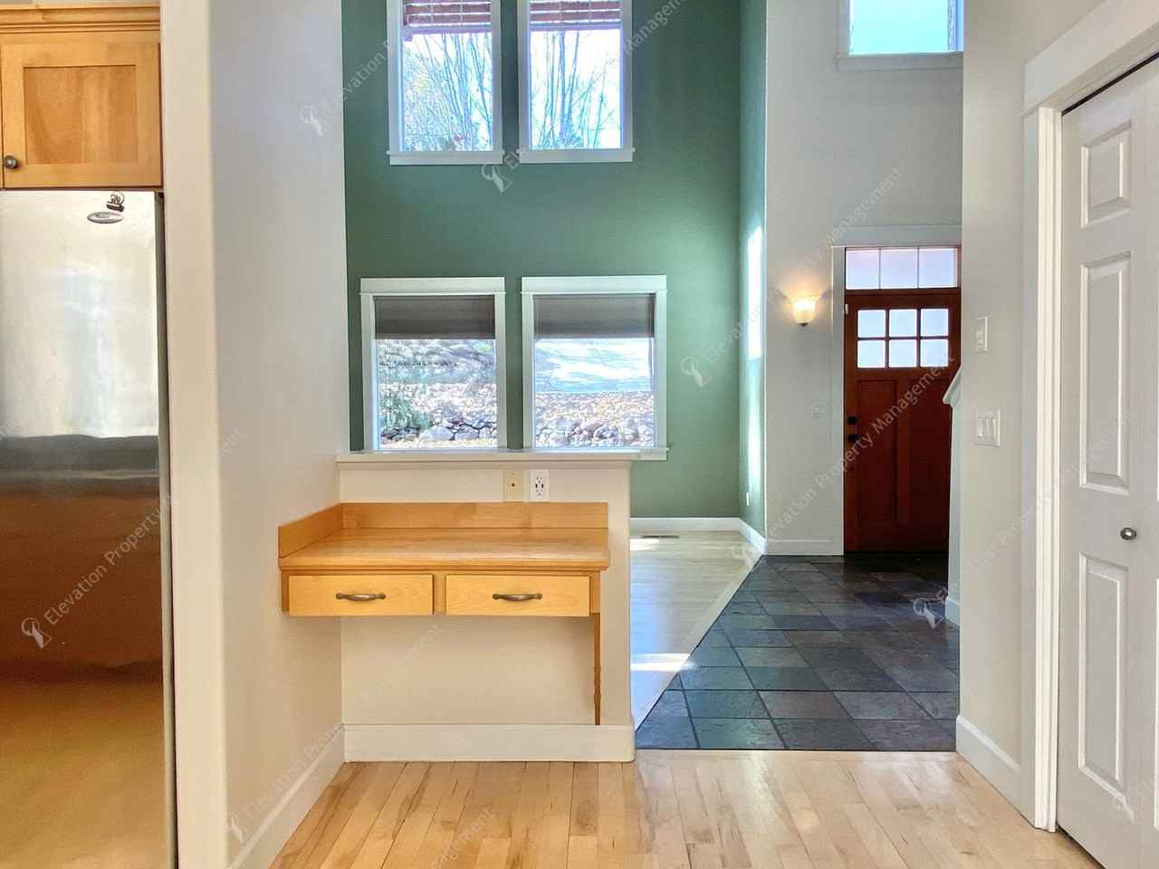 578 Nw Greyhawk Ave - Photo 7 of 44