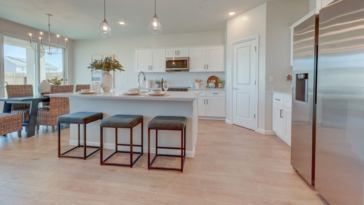 4182 North Tisha Avenue - Photo 5 of 11