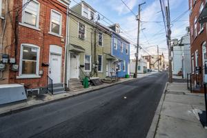 featured image of 327 North Lumber Street