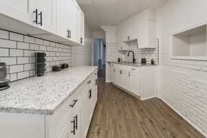 featured image of 327 1/2 N Lumber St